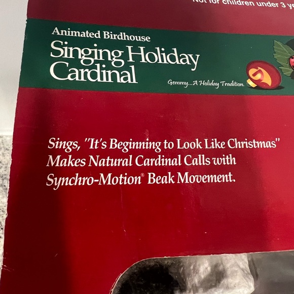 Animated cardinal gemmy Birdhouse Singing Holiday Decoration - Green and Red - Picture 4 of 6
